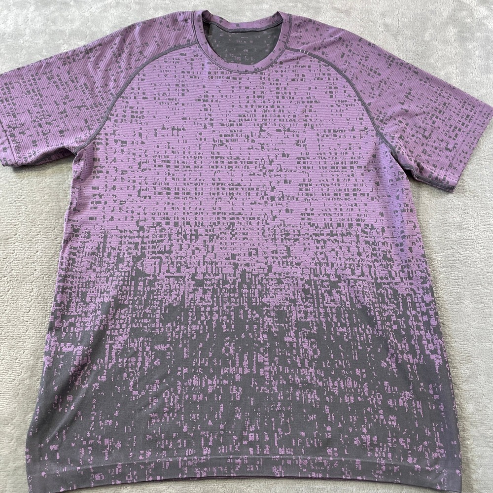 Lululemon Metal Vent Tech Shirt Mens XL Short Sleeve Purple Gray Glitch Ombre